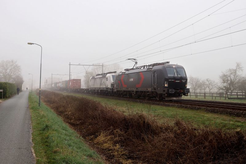 TXL goederentrein gestrand in Zevenaar 